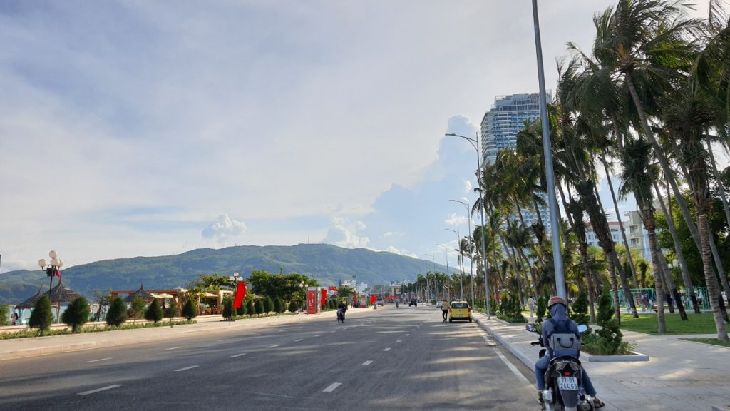 Biển Xuân Diệu Và Pull Man Quy Nhơn